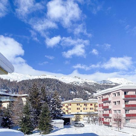 Zentrale Wohnung In St. Moritz Mit Grossem Balkon Zewnętrze zdjęcie