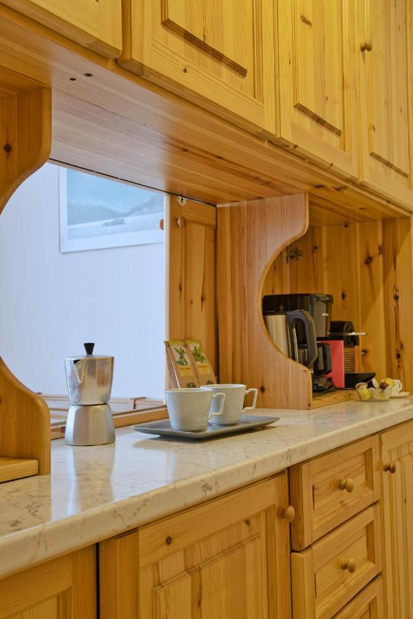 Zentrale Wohnung In St. Moritz Mit Grossem Balkon Zewnętrze zdjęcie